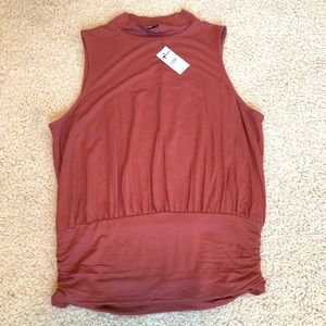 ✨Brand new - Express crew neck tank top.